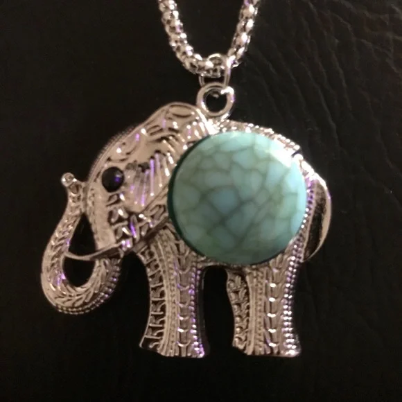 Elephant Turquoise Pendant Necklace 18”-20” NEW - Picture 2 of 3